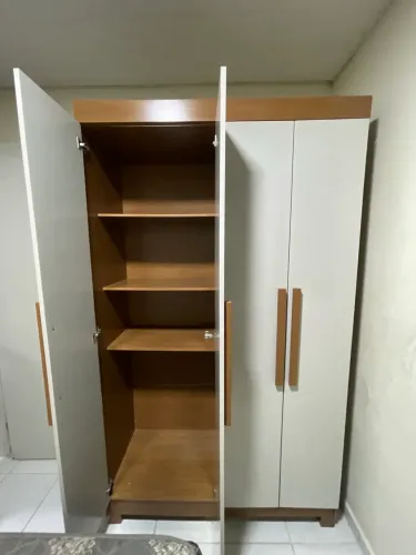 Guarda-roupa 