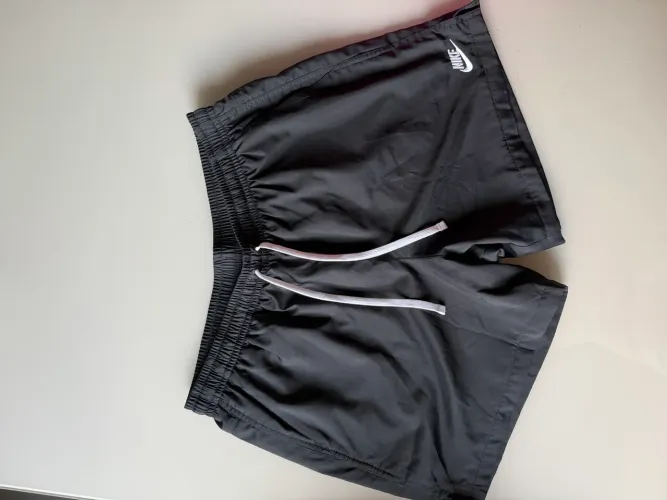 SHORTS NIKE SPORTSWEAR GG PRETO