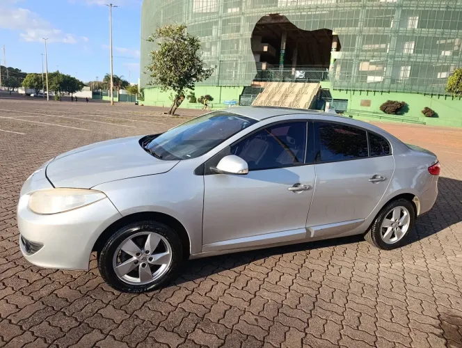 Renault Fluence Sed. Dynamique 2.0 16V Flex Mec. 2012