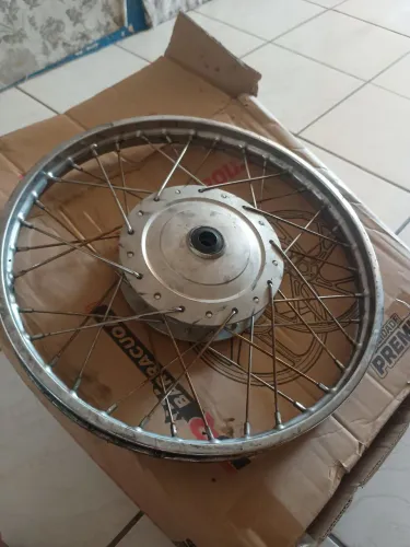 Rodas c/ pneu traseiro incluso(câmara)