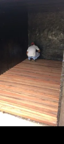 Madeira para venda várias tábuas medindo mais 2 metros de largura