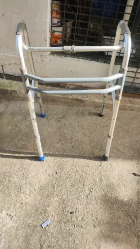 Andador ortopédico