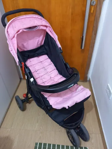 Carrinho de Bebê Voyage Delta Rosa 3 Rodas