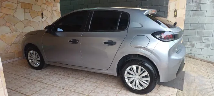 Peugeot 208 Like 1.0 Flex 6V 5P Mec. 2023