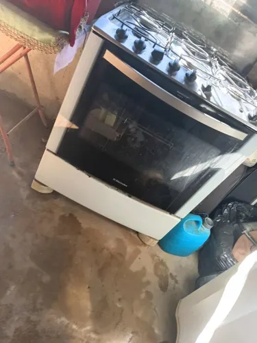 Vendo ventilador e fogão 6 bocas