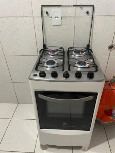 Vendo fogão todo bom