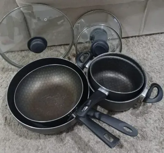 Panelas e frigideiras