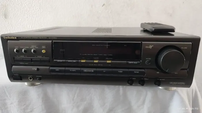 RECEIVER TECHNICS Mod. SA-EX-400, 5.1 canais, com entrada de Phono.
