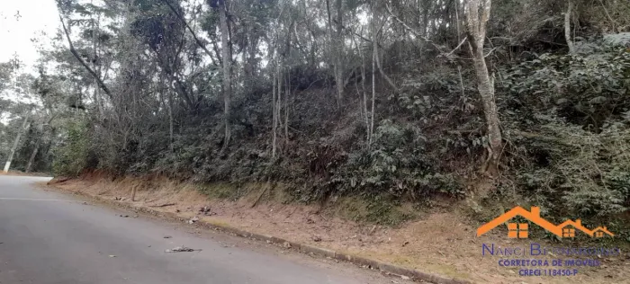 Lote a venda em condominio fechado em Aruja