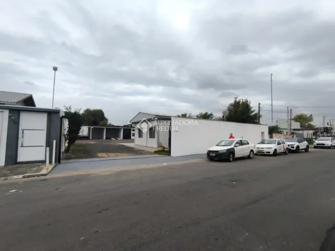 Locação comercial de 1.320m² com 2 banheiros 2 vagas de garagem localizado na Niterói