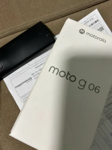 Motorola Moto G06 128GB - Novo, com Nota Fiscal - Apenas Aberto para Conferência