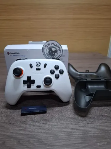 Controle Gamesir Nova Lite, Hall effect Anti Drift nos Analógicos, 2.4ghz, BT [Lacrado]
