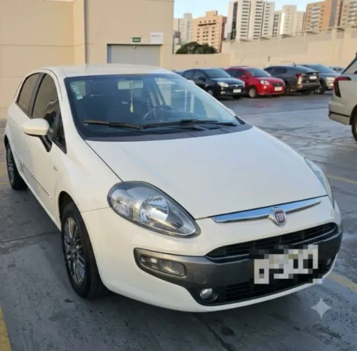 Fiat Punto Sporting 1.8 Flex 8v/16v 5P 2015