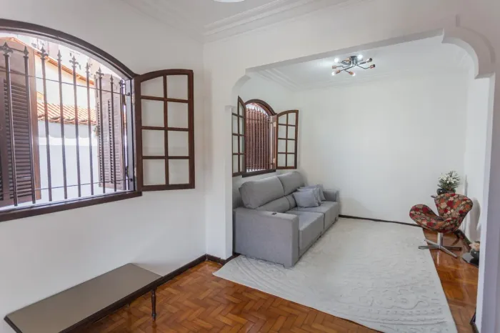Casa à Venda - Santa Efigênia, 4 Quartos, 240 m2