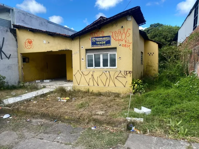 Nogueira Consultoria Imobiliaria - Afogados: - Terreno mede 675M2.