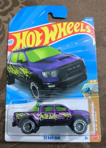 Miniatura Hot Wheels Super T-Hunt 23 Ram 1500