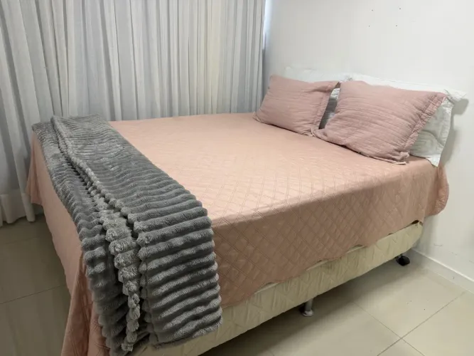 CAMA CASAL QUEEN