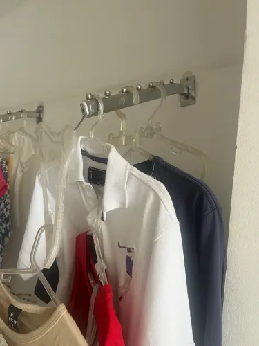 Suport para roupas de loja