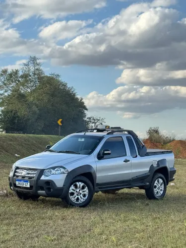 Fiat Strada Adventure 1.8/ 1.8 Locker Flex CE 2009