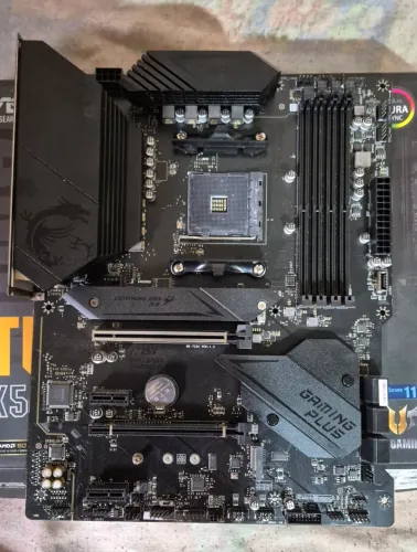 B550 Gaming Plus - Leia