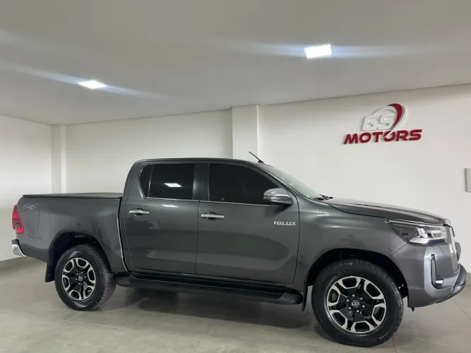 Toyota Hilux CD SRX 4X4 2.8 TDI 16V Diesel Aut. 2021
