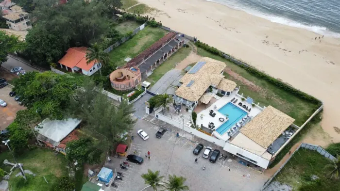 Pousada em Barra de São João, entre à beira-mar, piscina, restaurantes.