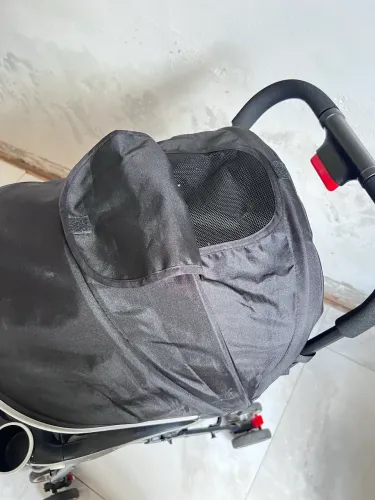 Carrinho de bebê portátil