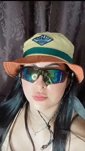 Chapéu e óculos 