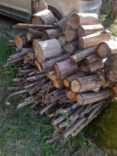 LENHA PARA LAREIRA FOGAO E CHURRASQUEIRA