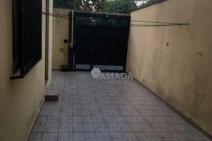 Sobrado frontal com 2 quartos sendo 2 suítes, 2 vagas à venda, 100 m² por R$ 645.000 - Pen