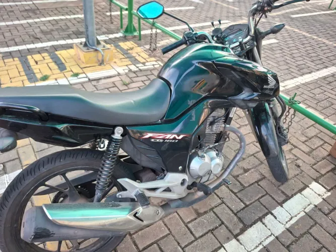 Moto em ótimo estado