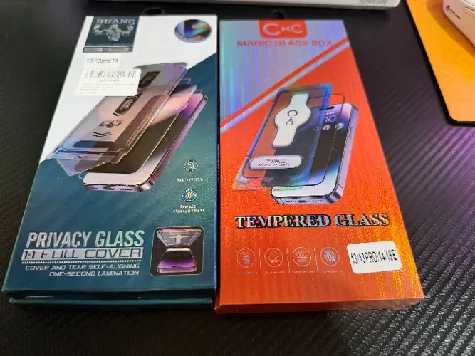 Magic Box - Pelicula com Aplicador para iPhone 13/13PRO/14/16E (HD ou Privacidade))