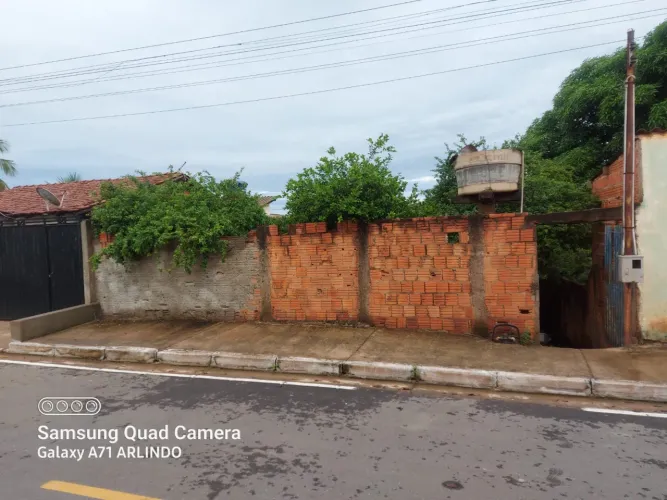 Vende-se casa/Aceito proposta em veiculo.