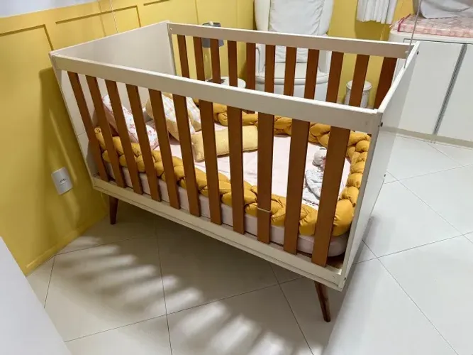 Berço de bebê retro gold MATIC - Off white Freijo com colchão e lençois