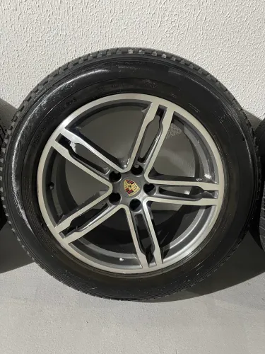 Rodas originais Porsche Macan aro 19