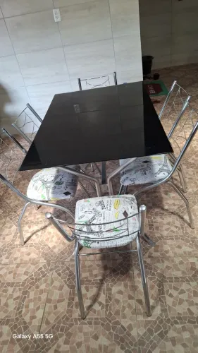 Mesa 6 cadeiras com tampo de vidro