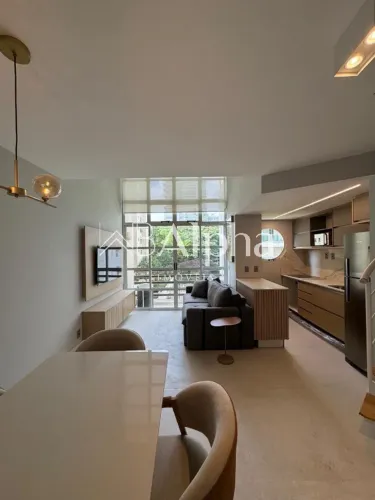 Loft duplex recém-reformado, mobiliado e equipado tudo novo, pronto para morar!