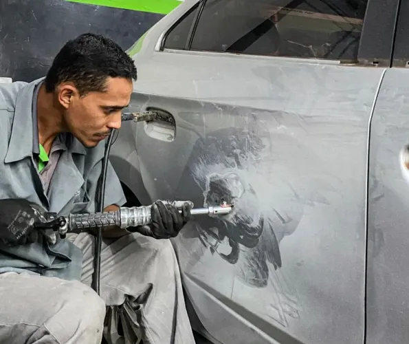 Contrata Lanterneiro com Experiência 