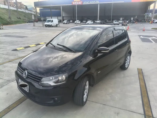 Volkswagen Fox 1.0 MI Total Flex 8V 5P 2011
