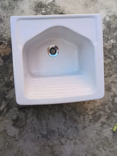 Tanque de cerâmica