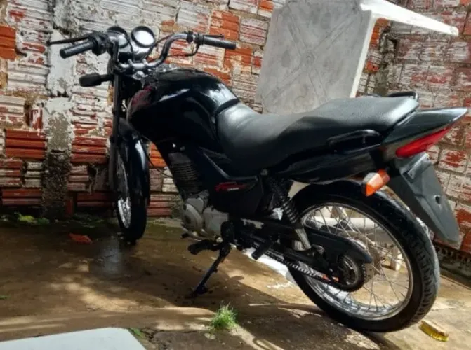 Honda CG Fan 125 2011 - Preta - Conservada e Econômica