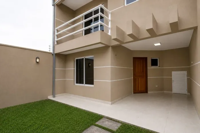 Casa para venda tem 125 metros quadrados com 2 quartos em Fazendinha - Curitiba - Paraná