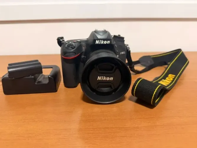 Nikon D7200 Apenas 10k Cliques + Lente Nikkor 35mm 1.8G Completa