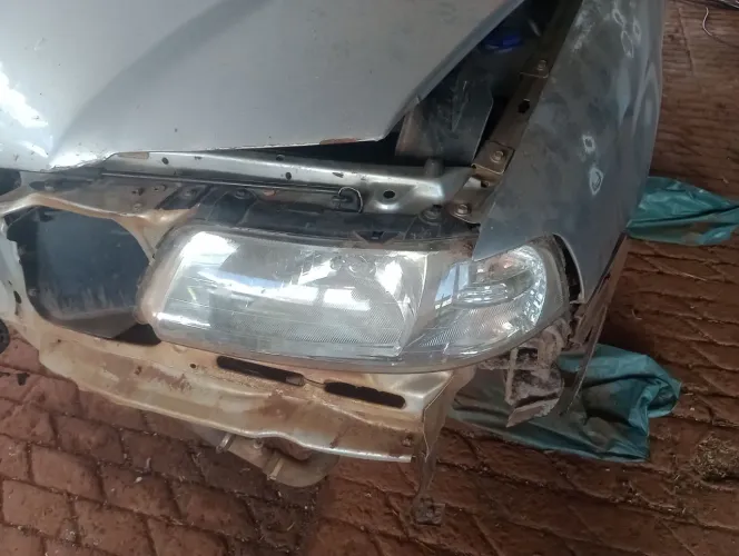 Farol gol G3 usado