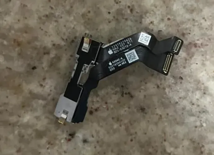 Camera original frontal do iPhone 13 pro max 