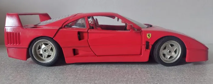 Miniatura 1:18 Ferrari F40