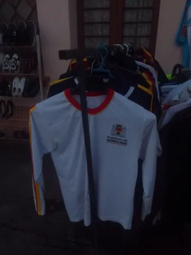 Vende se uniforme  da prefeitura 