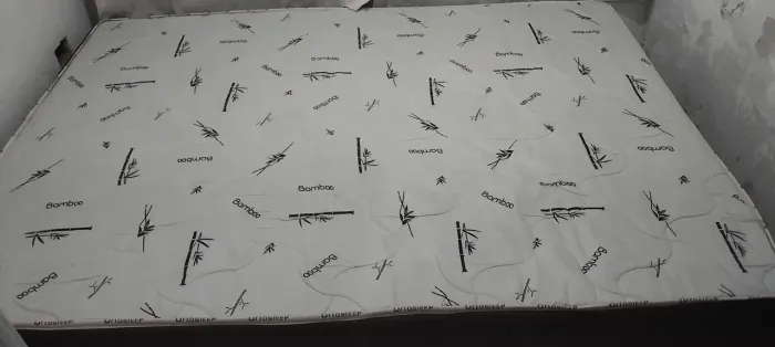 Vendo cama box de casal