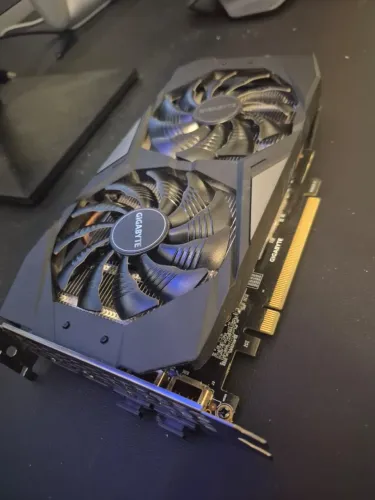 Placa de Video 1660 Super Gigabyte 6GB