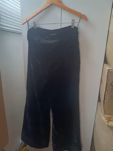Calça Feminina Le Lis Blanc Veludo Preto original